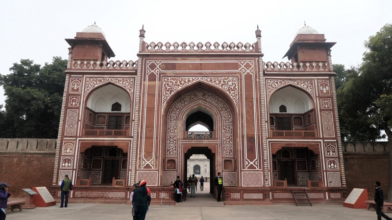 Agra (60)