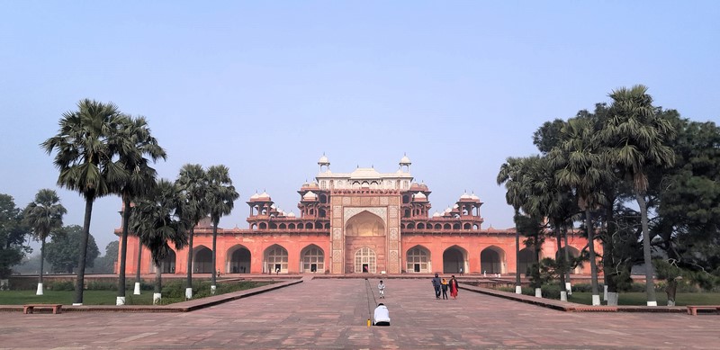 Agra (75)